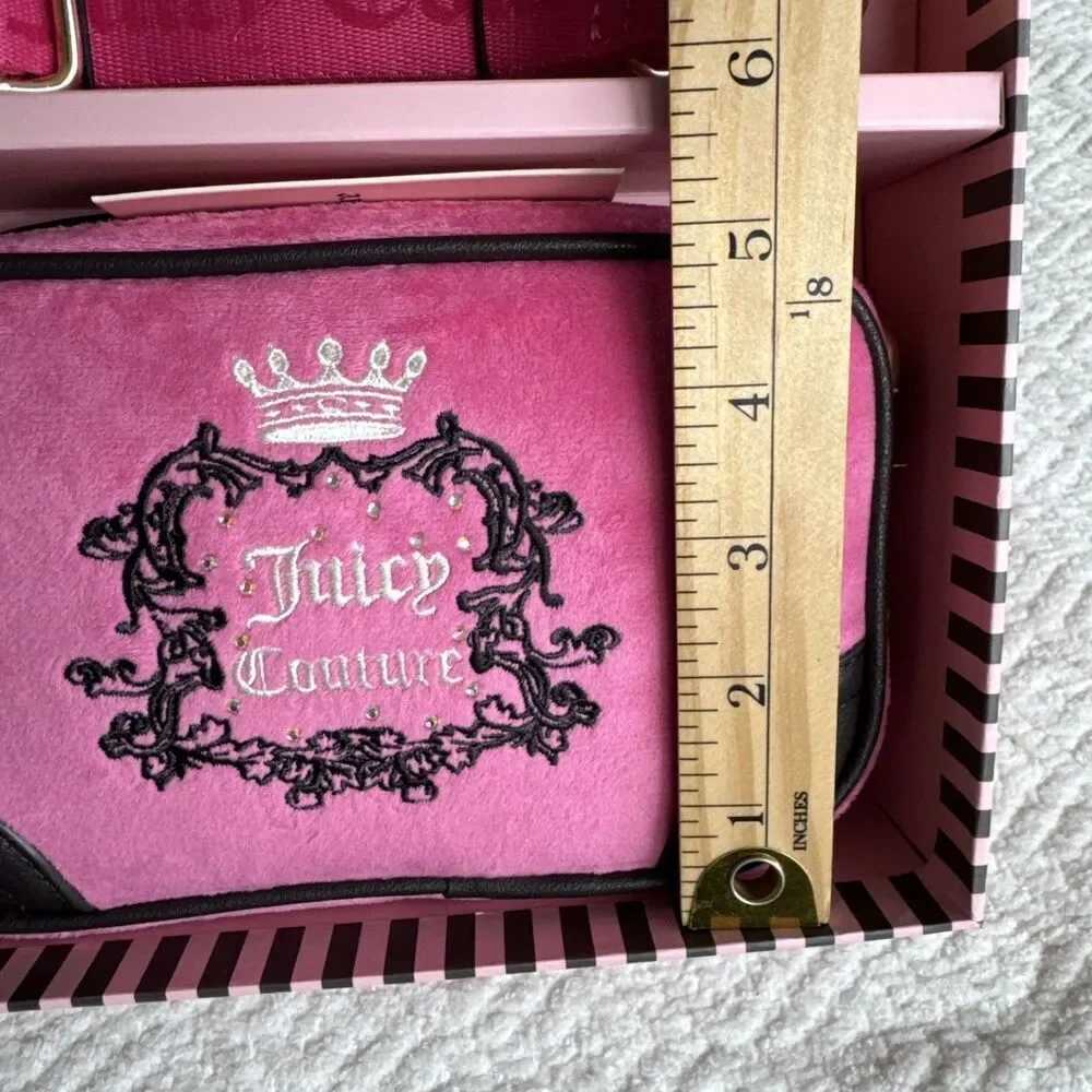 NWT  Juicy Couture Gift Set  Love Heritage Slim Camera Bag & Envelope Card Case